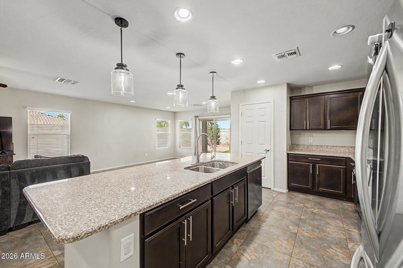 33421 Bowles Dr, San Tan Valley, AZ 85144