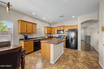 33425 Roadrunner Ln, San Tan Valley, AZ 85144