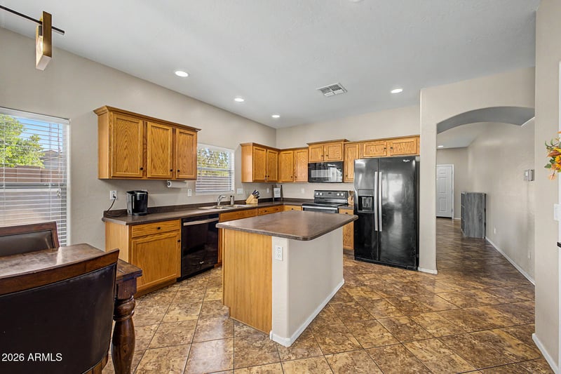 33425 Roadrunner Ln, San Tan Valley, AZ 85144