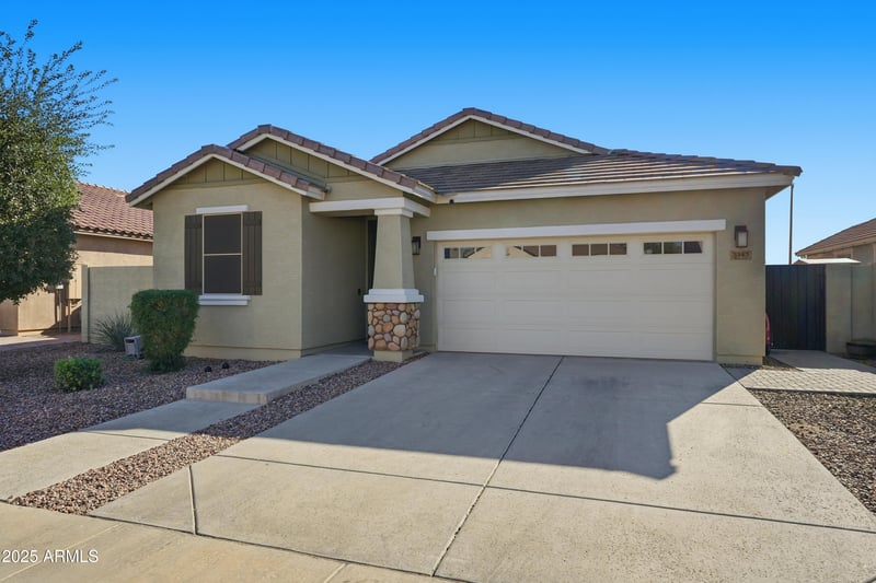 3343 Russell St, Mesa, AZ 85213