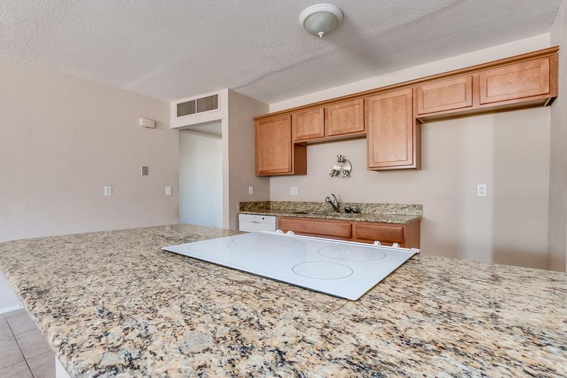 3343 W Shaw Butte Dr, Phoenix, AZ 85029
