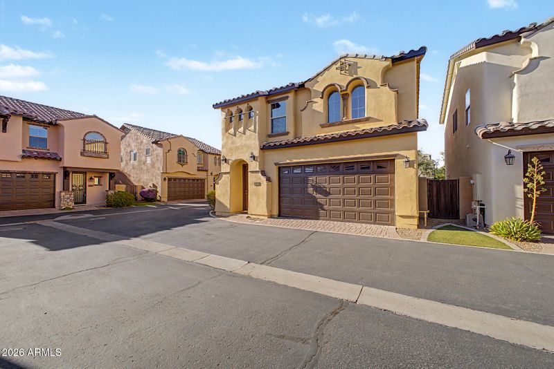 3345 E Pinchot Ave #12, Phoenix, AZ 85018