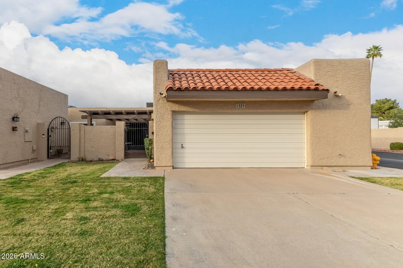3345 University Dr #32, Mesa, AZ 85213