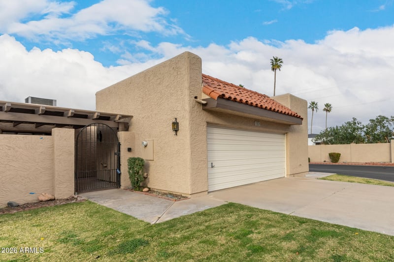 3345 University Dr #32, Mesa, AZ 85213