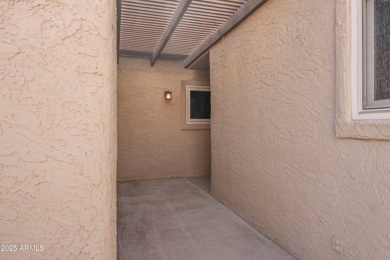 3345 University Dr #2, Mesa, AZ 85213