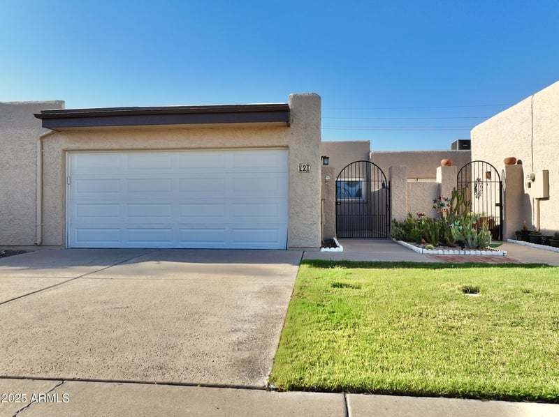 3345 University Dr #2, Mesa, AZ 85213