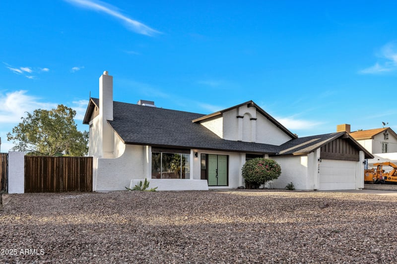 3346 Aire Libre Ave, Phoenix, AZ 85053