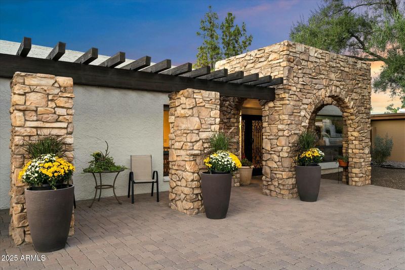 3348 E Eva St, Phoenix, AZ 85028