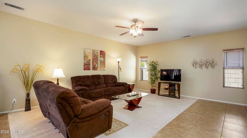 33480 Sandstone Dr, San Tan Valley, AZ 85143