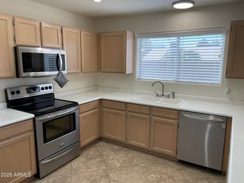 3349 Abraham Ln, Phoenix, AZ 85027