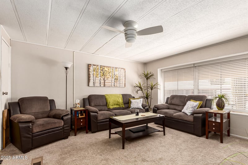 335 75th Pl, Mesa, AZ 85208