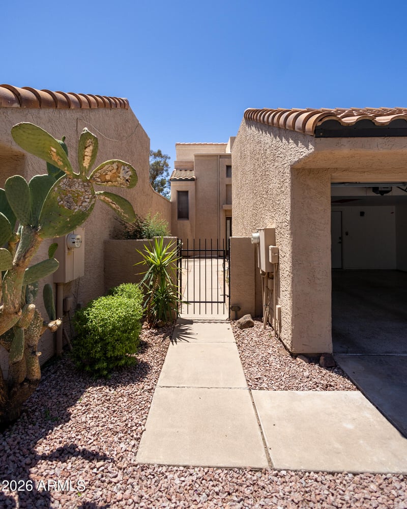 335 E Bluebell Ln, Tempe, AZ 85288