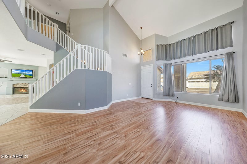 335 Helena Dr, Phoenix, AZ 85023