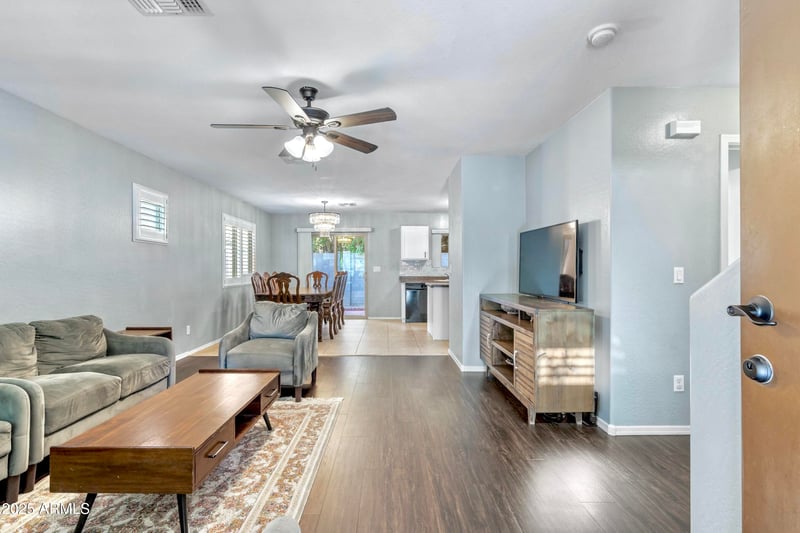 335 Travis --, Mesa, AZ 85208