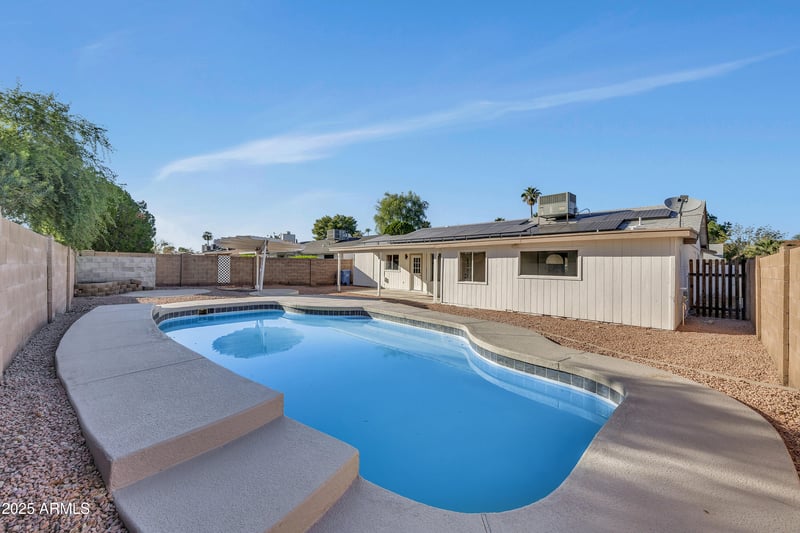 335 Wescott Dr, Phoenix, AZ 85027
