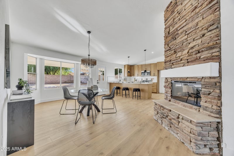 335 Wescott Dr, Phoenix, AZ 85027