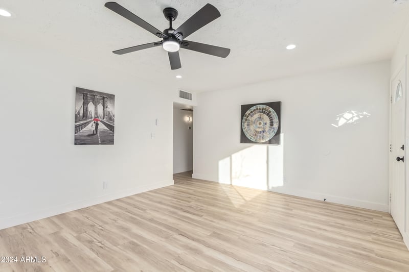 3350 Wethersfield Rd, Phoenix, AZ 85029