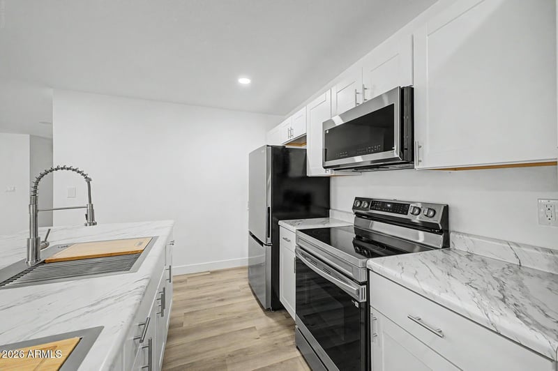 3351 W Paradise Dr, Phoenix, AZ 85029