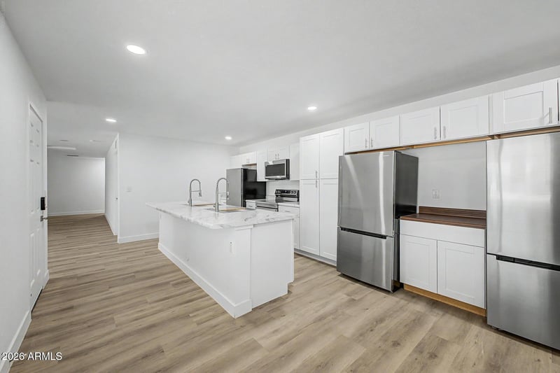 3351 W Paradise Dr, Phoenix, AZ 85029
