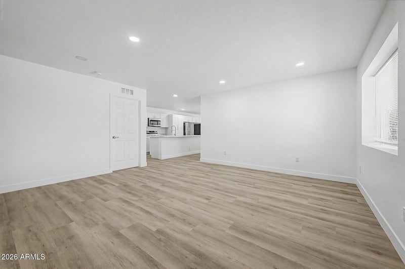 3351 W Paradise Dr, Phoenix, AZ 85029
