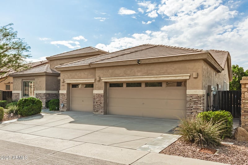 33510 23rd Dr, Phoenix, AZ 85085