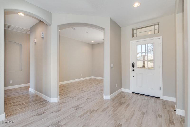 3352 E Roadrunner Dr, Chandler, AZ 85286