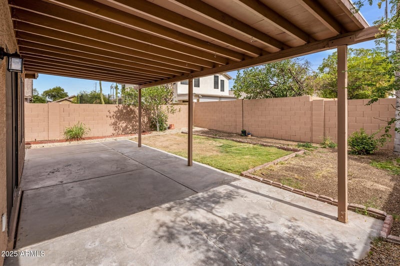 3353 Blackhawk Dr, Phoenix, AZ 85050