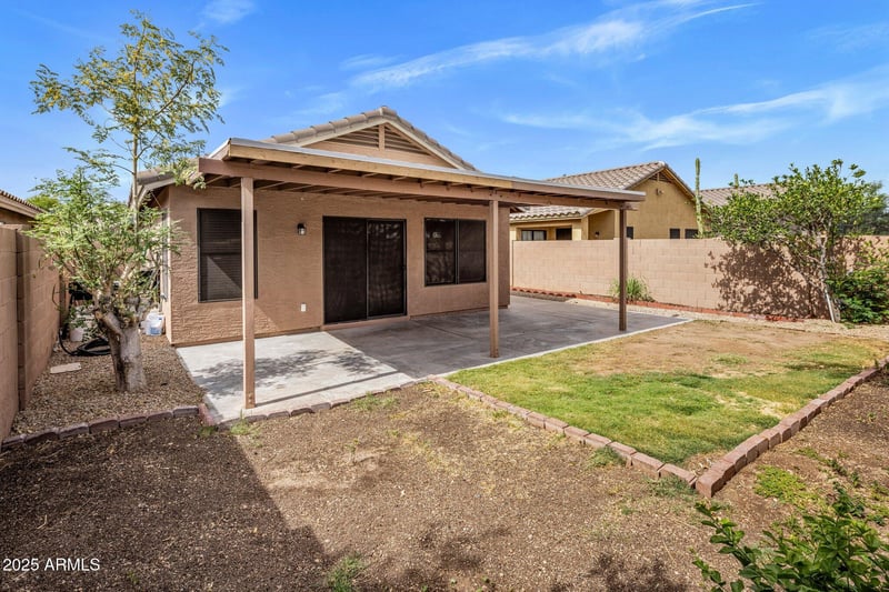 3353 Blackhawk Dr, Phoenix, AZ 85050