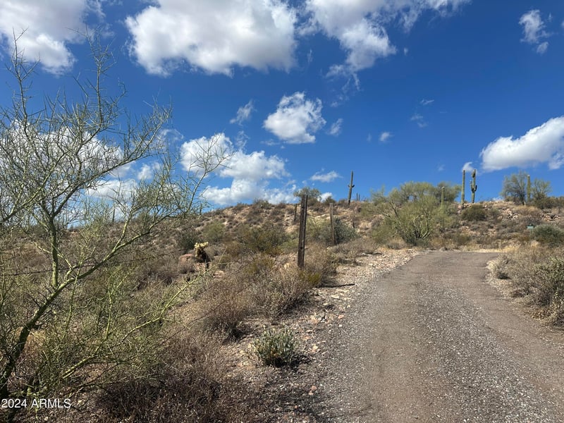 3353 Roughrider 5 Ac Rd #-, New River, AZ 85087
