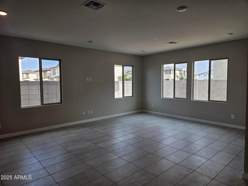 3354 180th Ln, Goodyear, AZ 85338