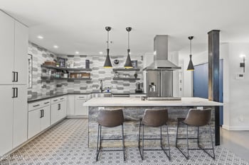 3355 6th Ave, Phoenix, AZ 85013