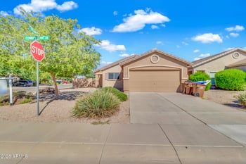 3356 Cowboy Cove Trl, San Tan Valley, AZ 85143