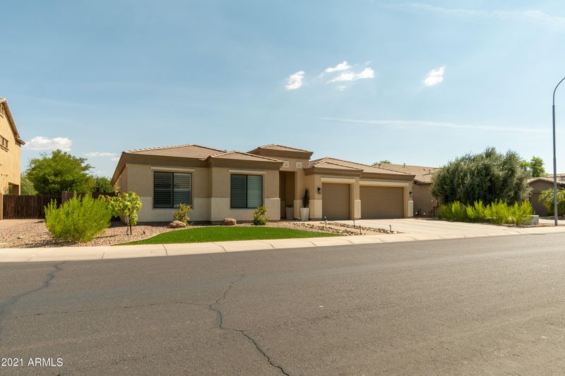 3357 E Bartlett Pl, Chandler, AZ 85249