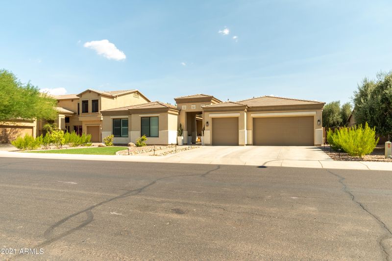3357 E Bartlett Pl, Chandler, AZ 85249