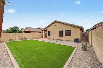3357 E Blackhawk Dr, Phoenix, AZ 85050