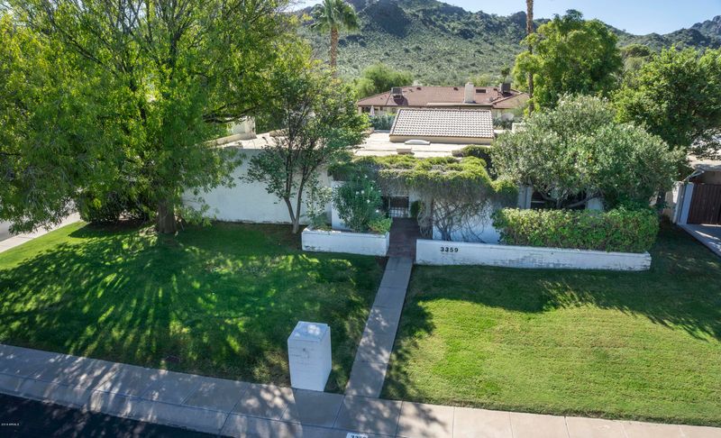 3359 E Las Rocas Dr, Phoenix, AZ 85028