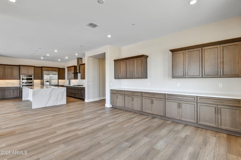 33598 N Chevelon Dr, Peoria, AZ 85383