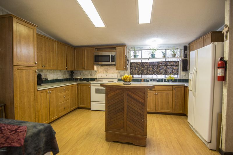 336 N 80th Pl, Mesa, AZ 85207