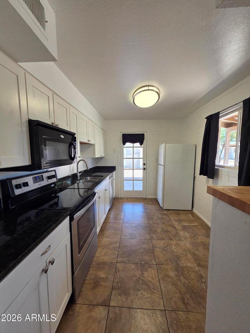 336 Weaver Dr, Apache Junction, AZ 85120