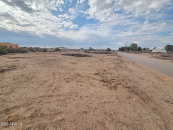 336 Broadway Rd #M, Tonopah, AZ 85354