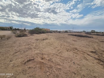 336 Broadway Rd #M, Tonopah, AZ 85354