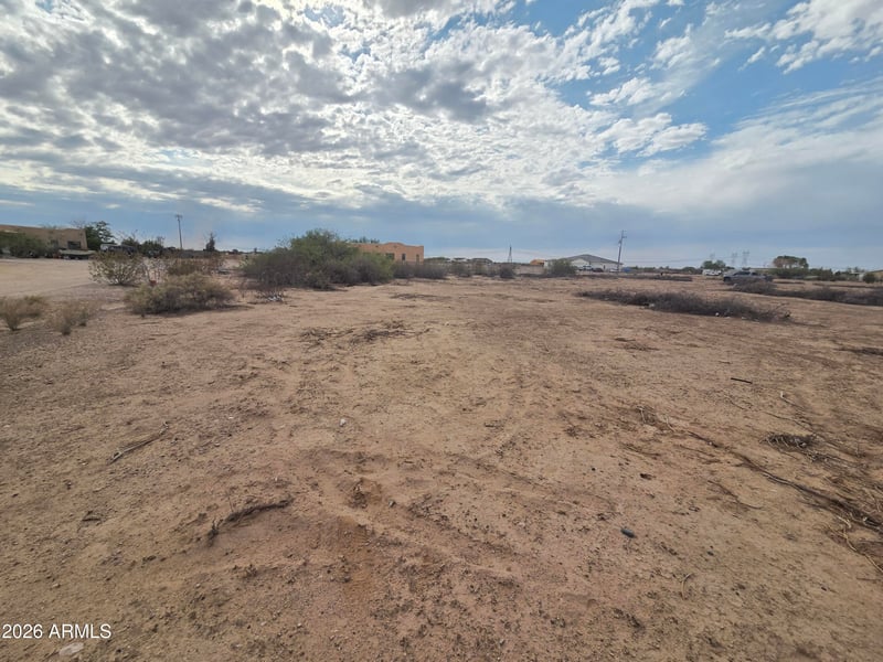 336 W Broadway Rd #M, Tonopah, AZ 85354