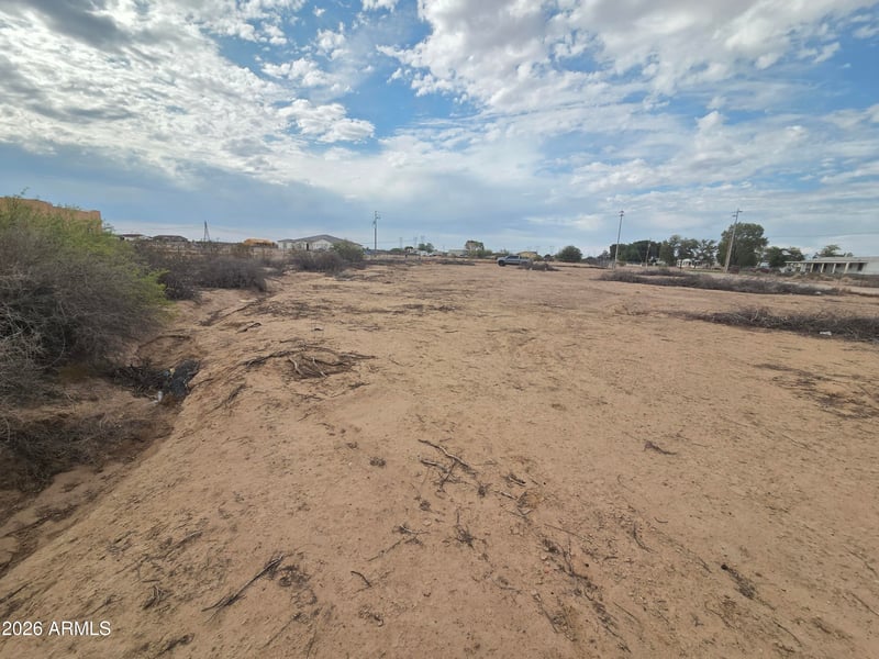 336 W Broadway Rd #M, Tonopah, AZ 85354