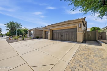 3360 Del Rio St, Chandler, AZ 85226