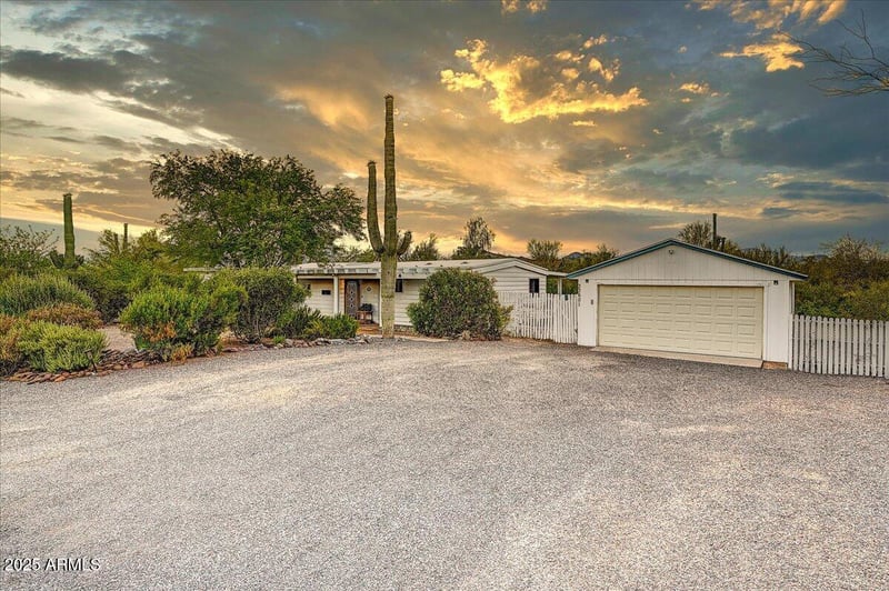 33601 N Rifleman Rd, Cave Creek, AZ 85331
