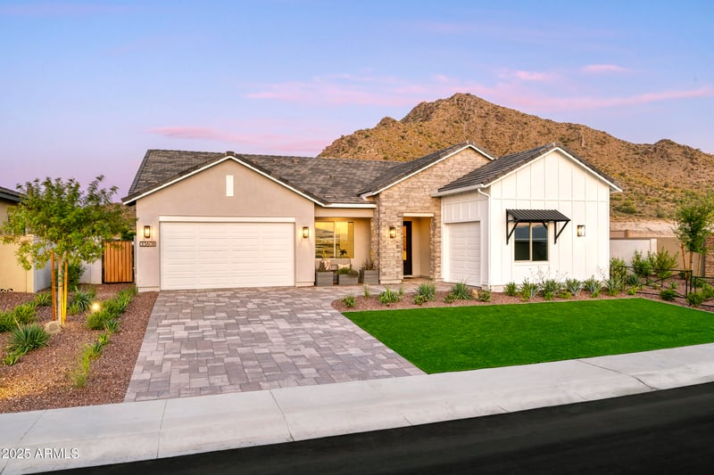 33608 Maverick Mountain Trl, San Tan Valley, AZ 85144