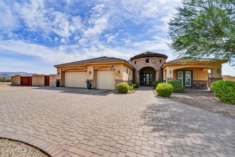 33609 14th St, Phoenix, AZ 85085