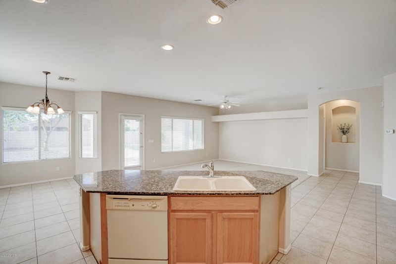 3361 E Canary Way, Chandler, AZ 85286