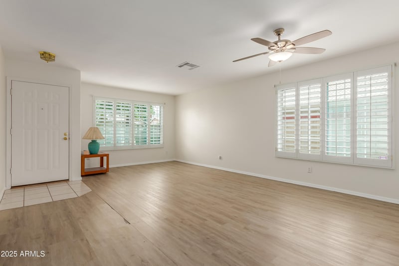 3363 Lone Cactus Dr, Phoenix, AZ 85027