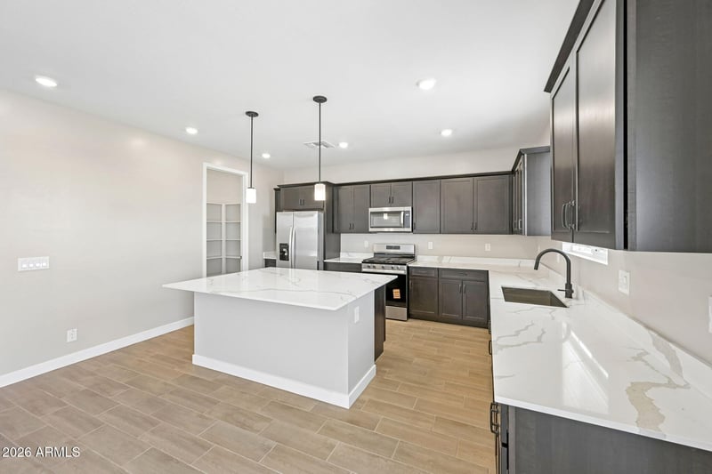 33648 Siena Dr, San Tan Valley, AZ 85143
